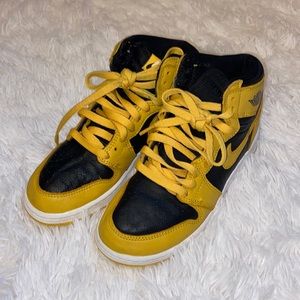 Youth Jordan retro one